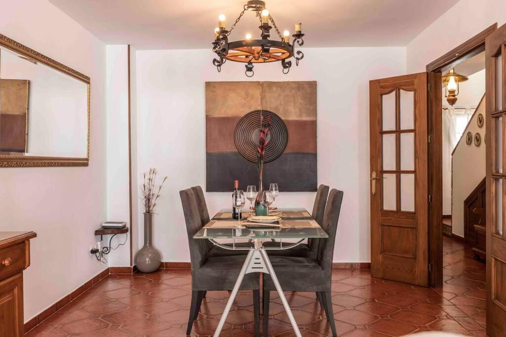 Duplex Tematico Andaluz Con Agradable Terraza - El Mirador De Benahavis 2 Lägenhet Exteriör bild