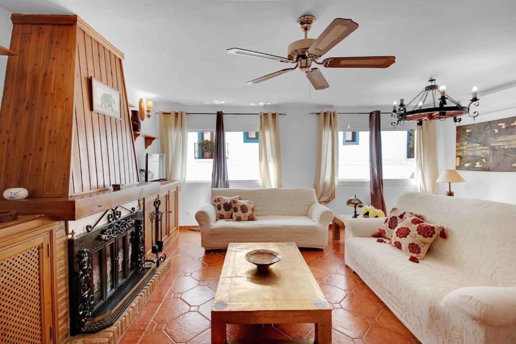 Duplex Tematico Andaluz Con Agradable Terraza - El Mirador De Benahavis 2 Lägenhet Exteriör bild
